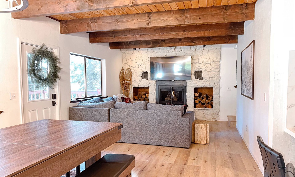 Truckee Cabin | Luxe Twin Pines Cabin, Truckee