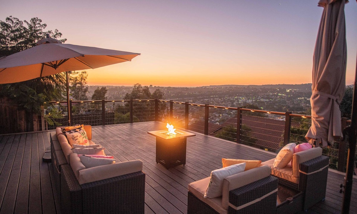 La Presa House | Luxury 3BR Home + Hot Tub & Large Deck Sunset View