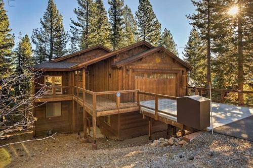 Truckee House | Luxury Tahoe Truckee Retreat Hot Tub, Chef Kitchen, Game Room, BBQ & EV Charger