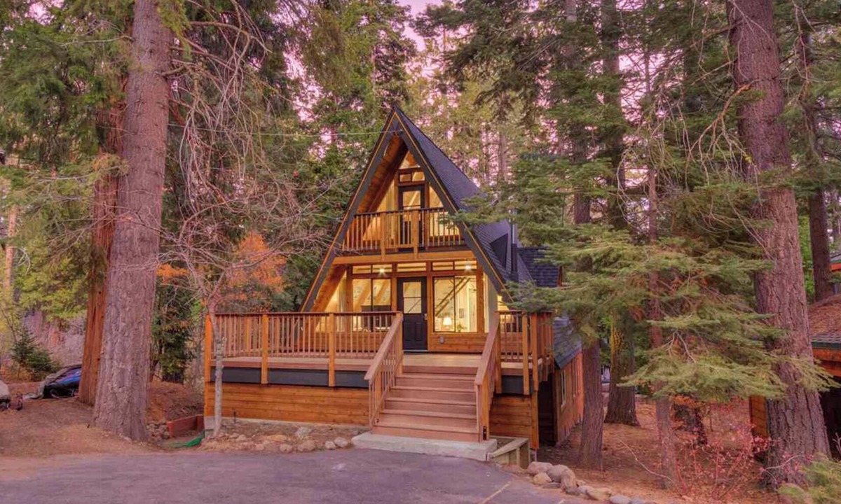 Sunnyside Ski Chalet | Magical A- frame Chalet in fabulous Tahoe City, walking distance to the lake