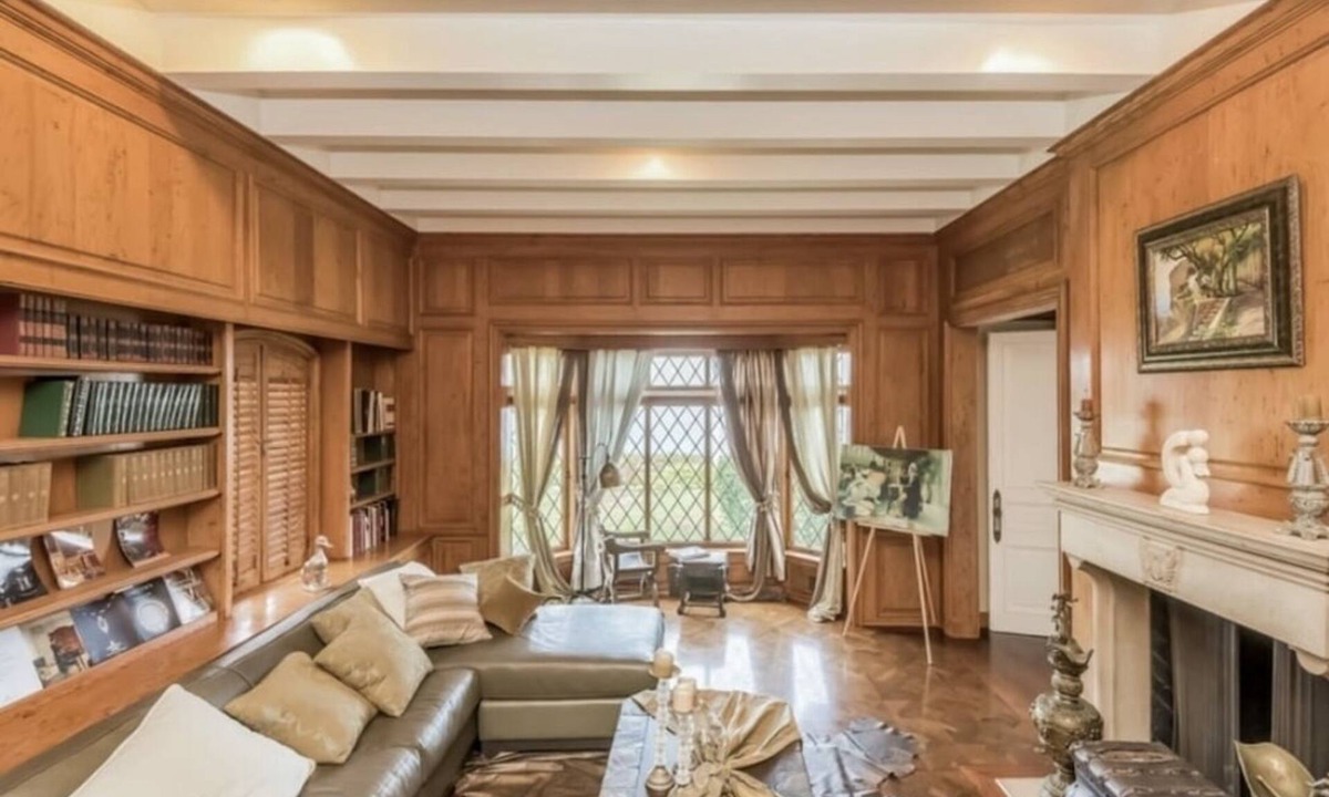Malaga Cove House | Magnificent oceanfront french chateau on pasific ocean