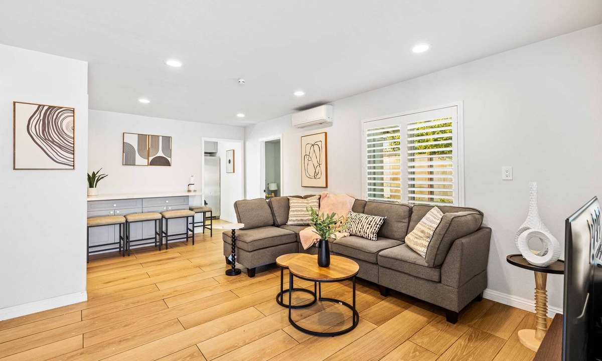 Ontario Cottage | @Marbella Lane - Serene Haven Retreat