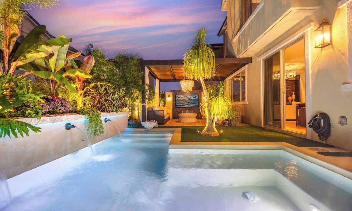 San Juan Capistrano House | Marbella Lane - Stylish Dream Home in RMV w Pool