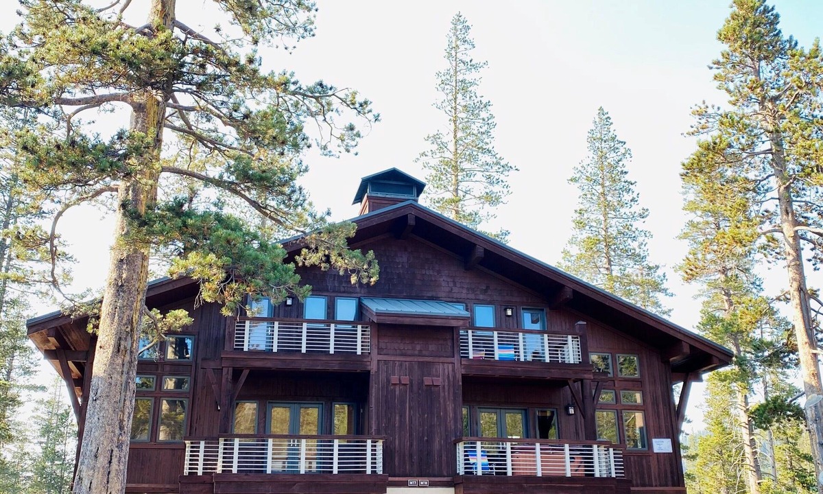 Sugar Bowl Resort House | Meadow Town Home 08