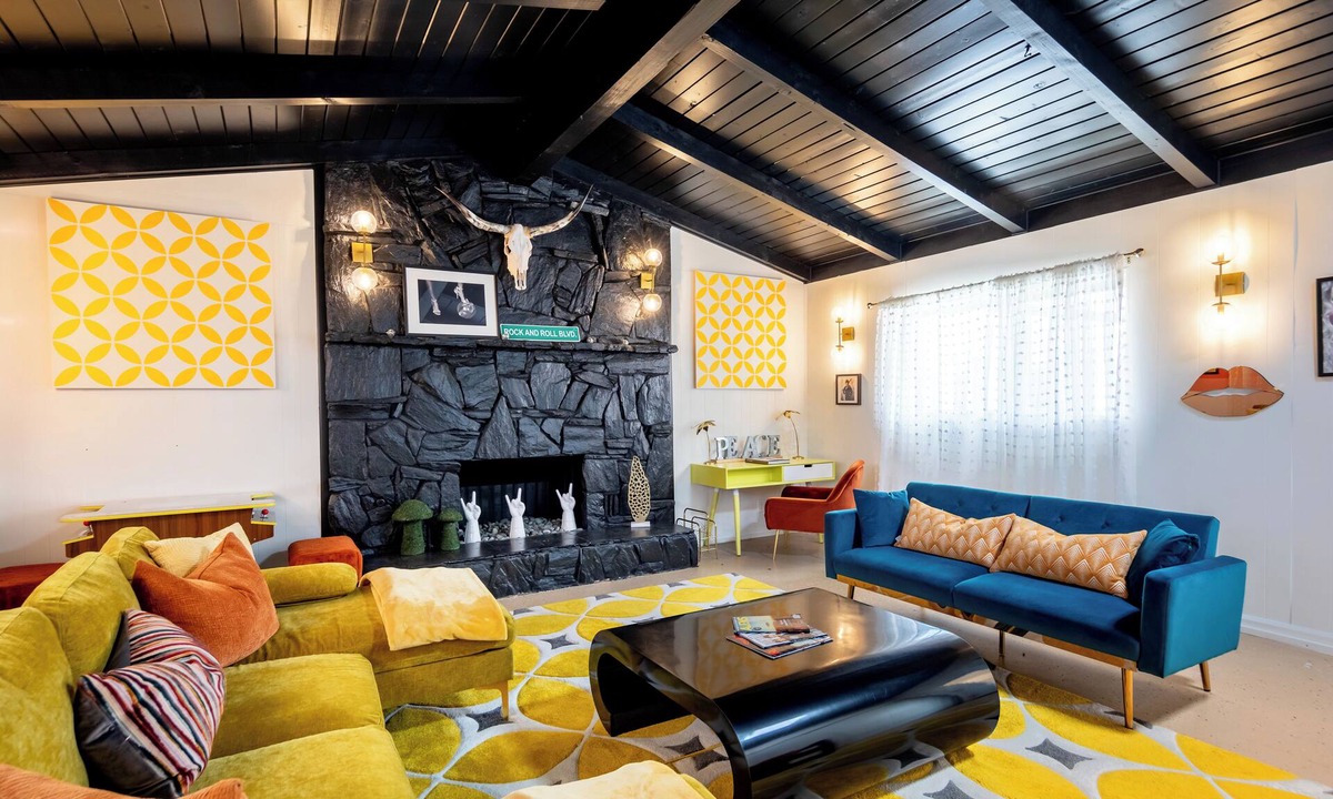 Yucca Valley House | Mid-Century Pool & Spa Games Near JTree Park
