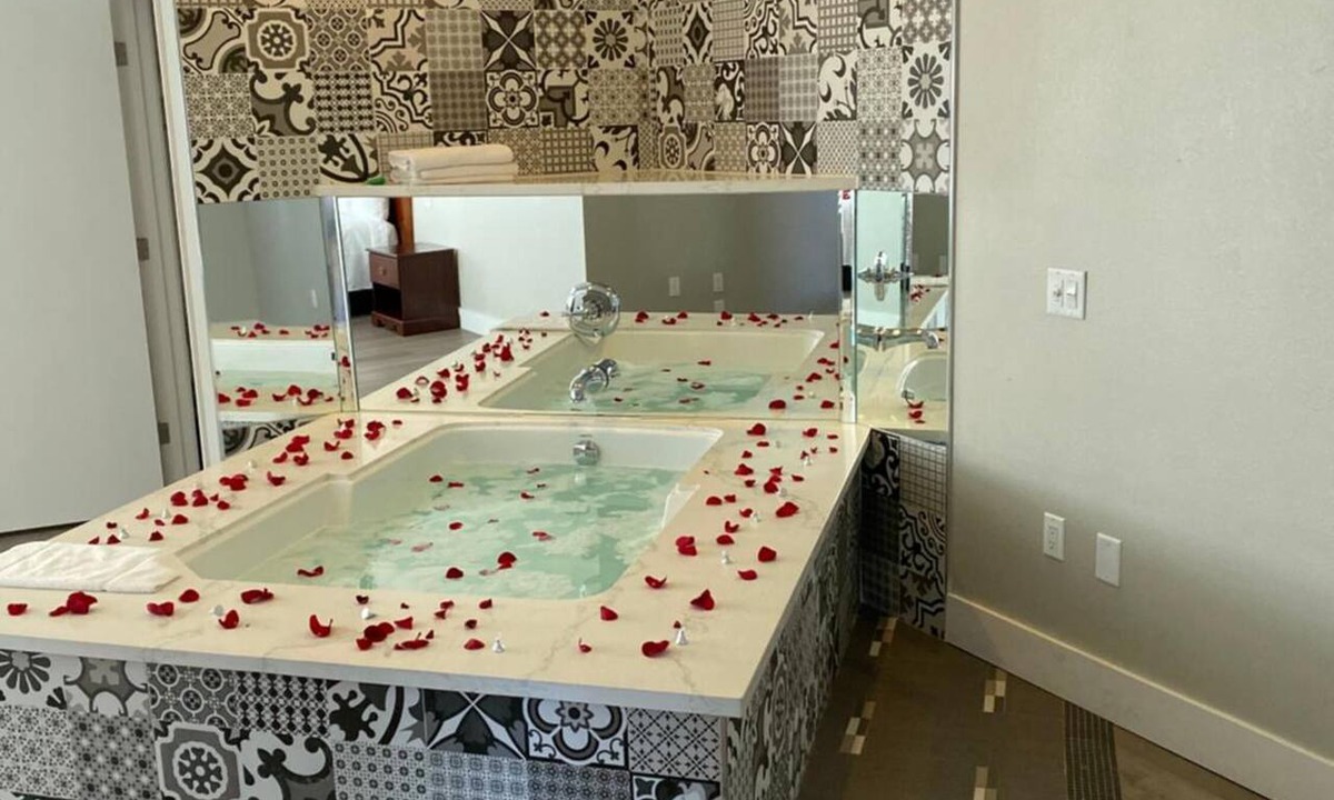 Pico Rivera Hotel | Mid City Inn and Suites