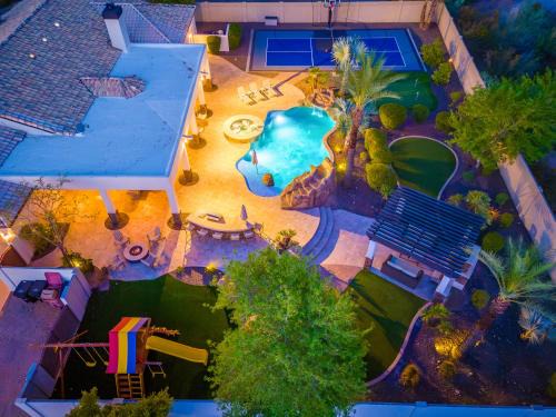 Central Scottsdale House | MillionMiniResortWaterSlidePickleBallGolfSpa