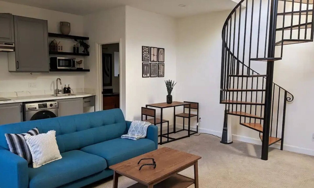 Mountain View House | Modern 1-Br Oasis, Close to Tech Giants+Investors!