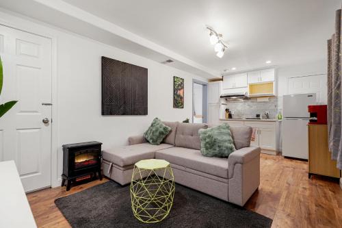 Inner Parkside Apartment | Modern 1BR 1Bath with Living Area near SFSU