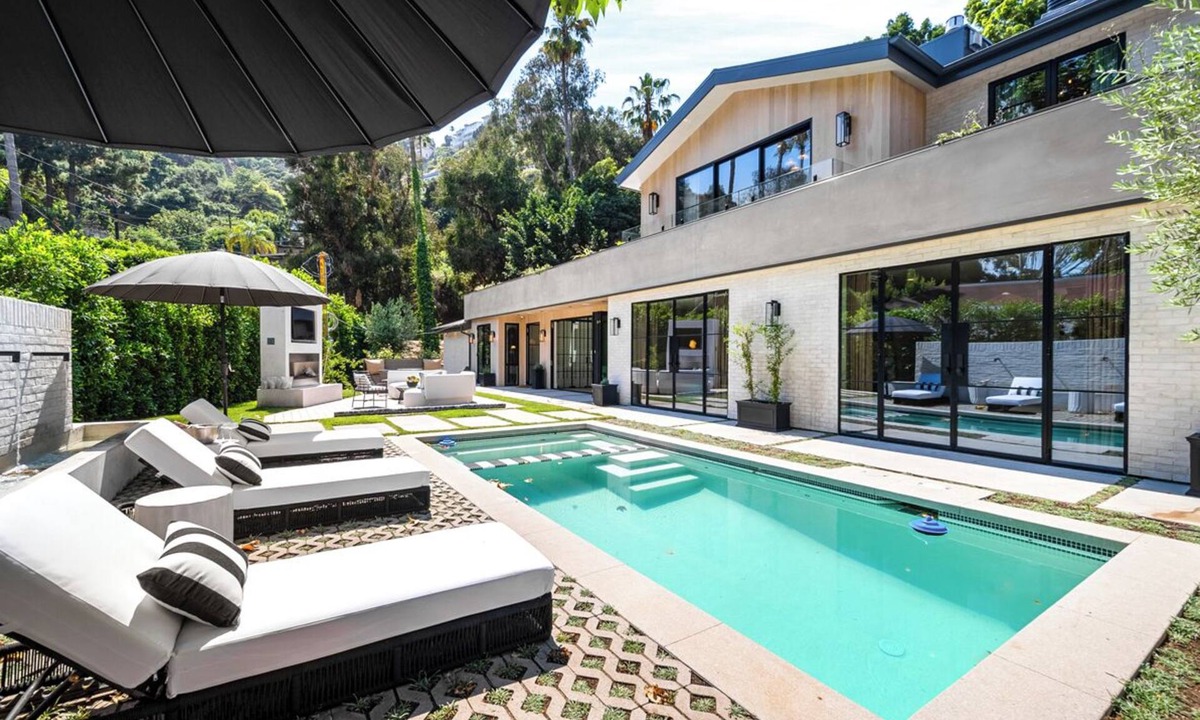 Mount Olympus Villa | Modern Canyon Sanctuary 6BR/7BA Pool, Sauna