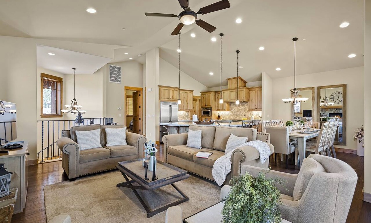 Truckee House | Modern Schaffer's Mill Home | AC, King | Golf Access | Near Lake, Trails & Town
