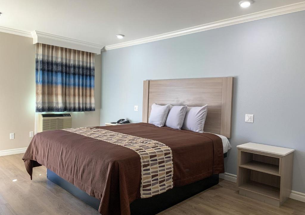 Victorville Hotel | Mojave Inn