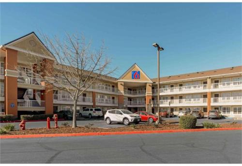 Sacramento Hotel | Motel 6 Extended Stay Sacramento Arden Way California