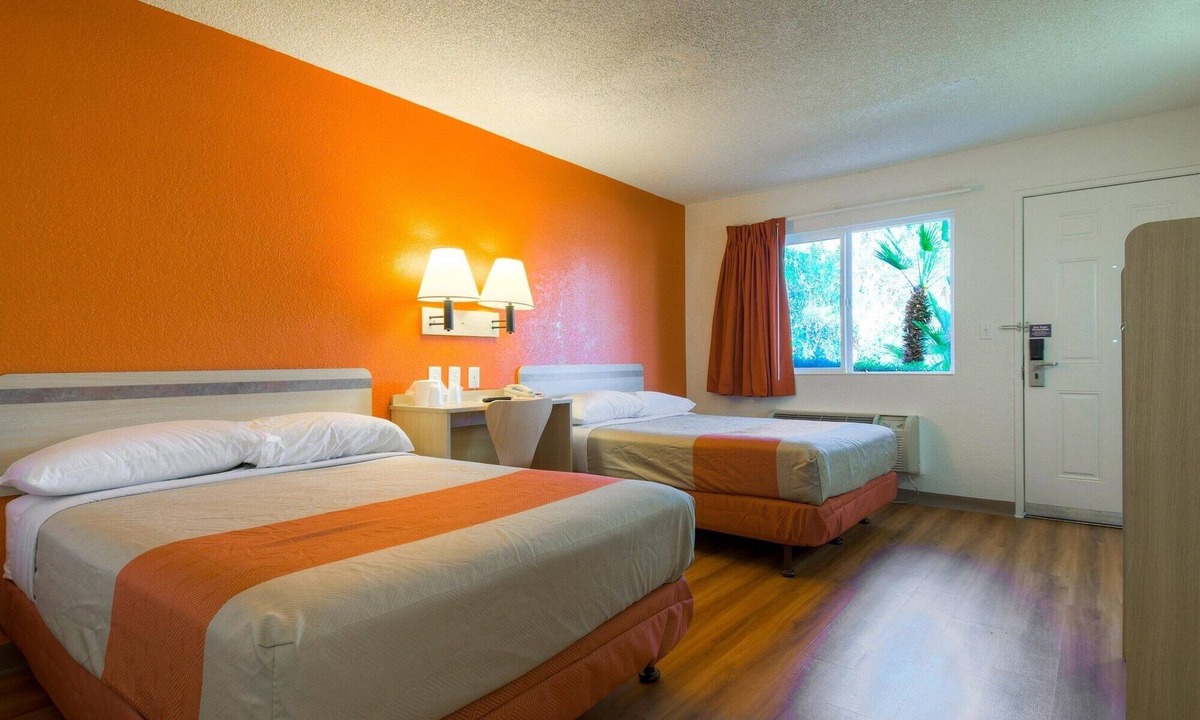 Rancho Mirage Hotel | Motel 6 Rancho Mirage, CA - Palm Springs