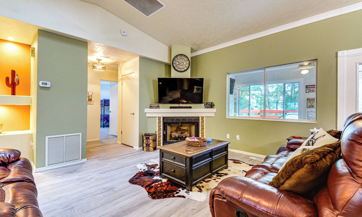 Prescott House | Mountain-View Deck: Pet-Friendly Home in Prescott