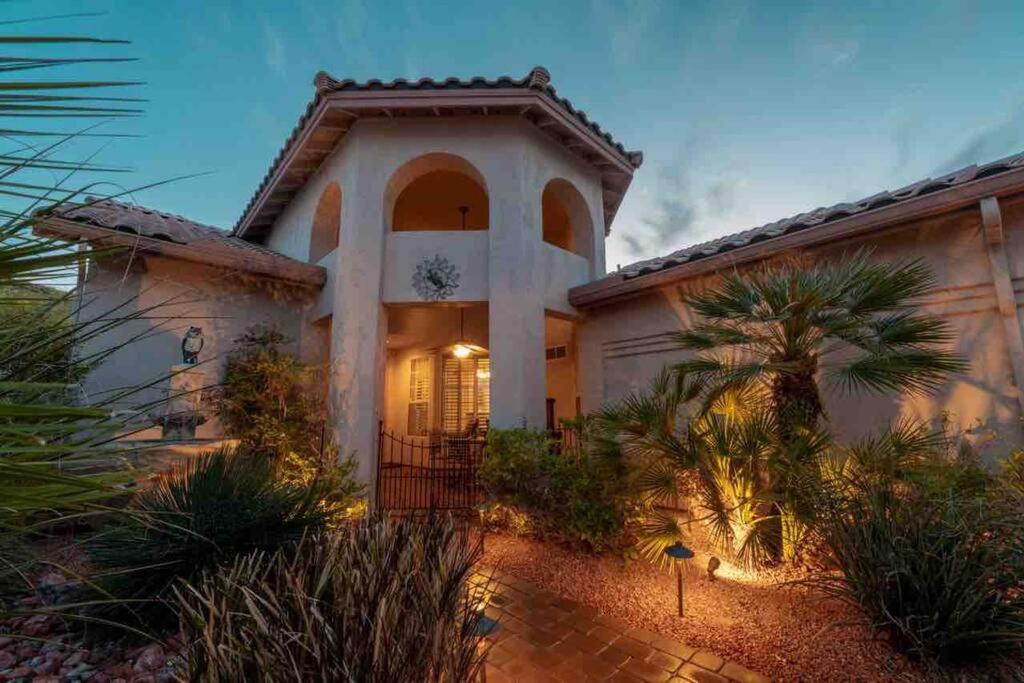 Pinnacle Hill House | Mountain View Hide Away with Heated Pool