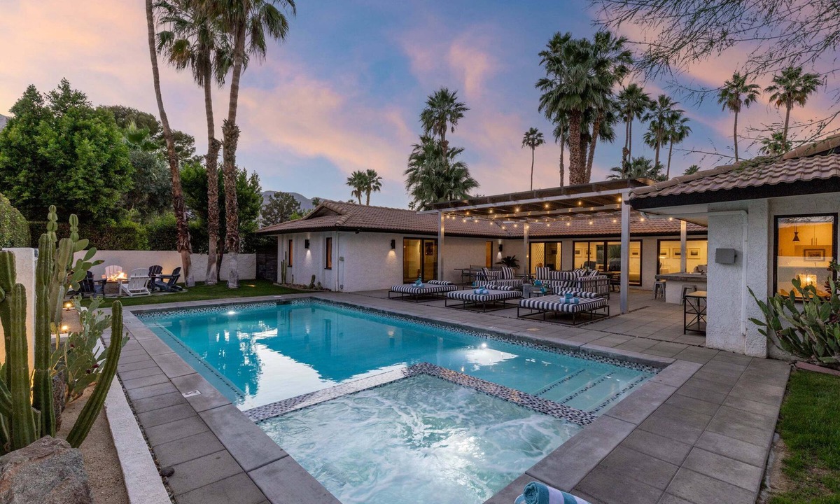 The Movie Colony House | Movie Colony Moderne: Luxury 4BR | Private Pool & Spa | Iconic Neighborhood