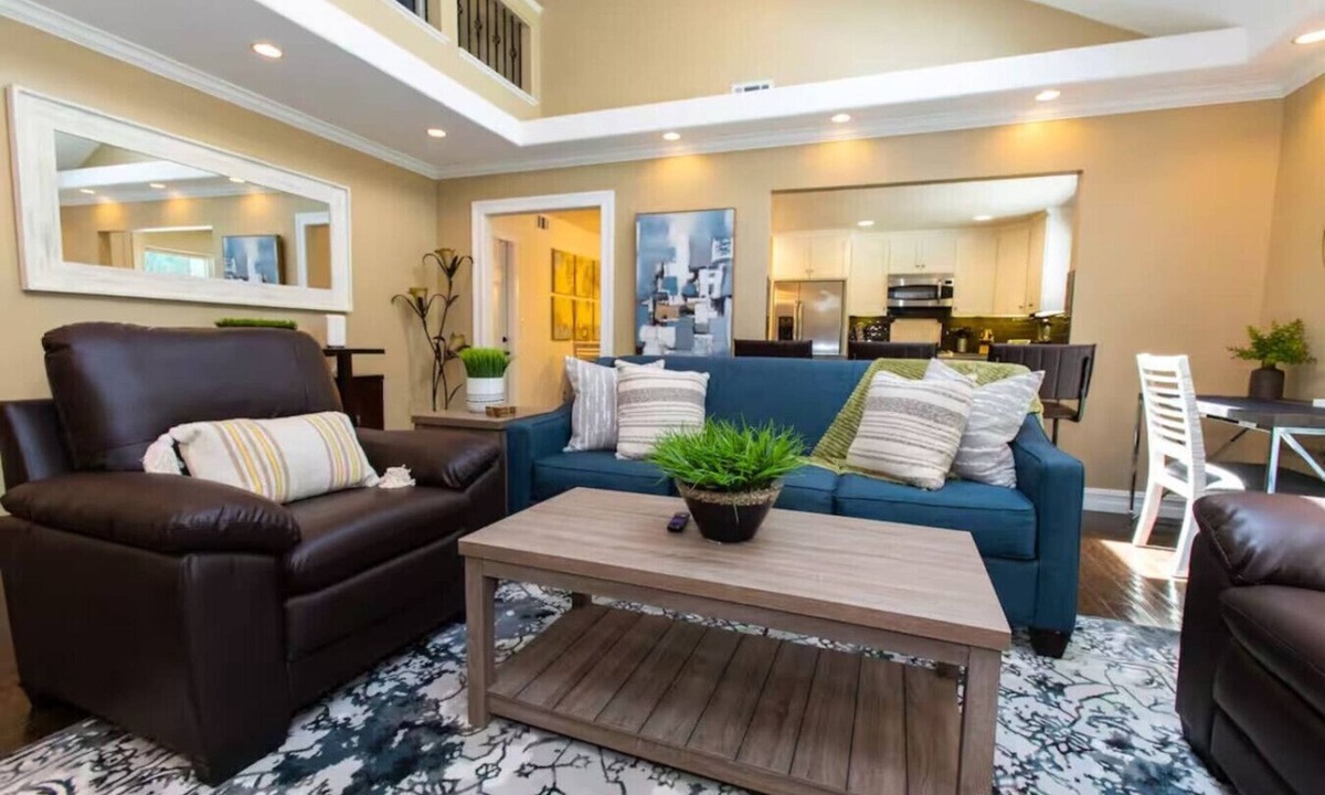 Mission Viejo House | MV Hogar - BBQ, Games, Fire Pit, Yoga Mats