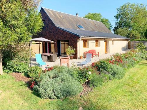 Saint-Germain-du-Pert House | Nature Hideaway in St Germain du Pert