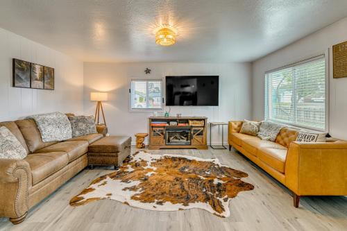 Crescent City North House | Near Ocean & Redwood National Park! Home w/Yard