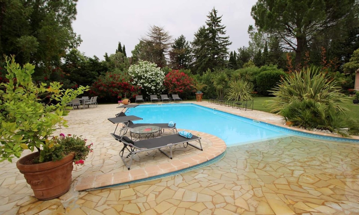 Saint-Etienne-du-Gres House | Near St-Rémy-de-Provence, holiday villa with nice pool, pets welcome (1).