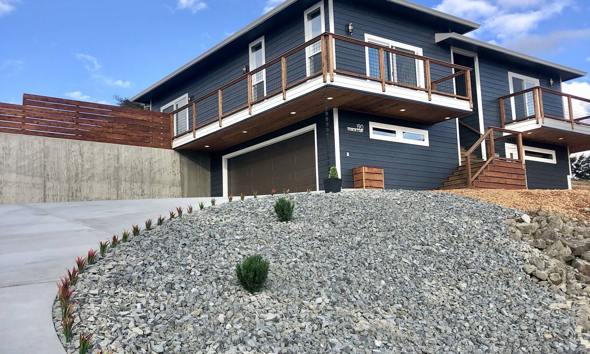 Rohnerville House | New Modern Home with Ping Pong and a View!