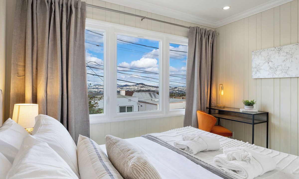 Westlake House | NEW! Peaceful 3BR w/KING bed+Parking #Nr SF & FWY
