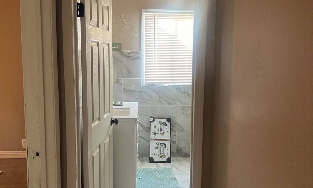 Los Angeles House | New remodeled! Charming 3-bedroom house 7 minutes from So-Fi, Intuit and Fourm.