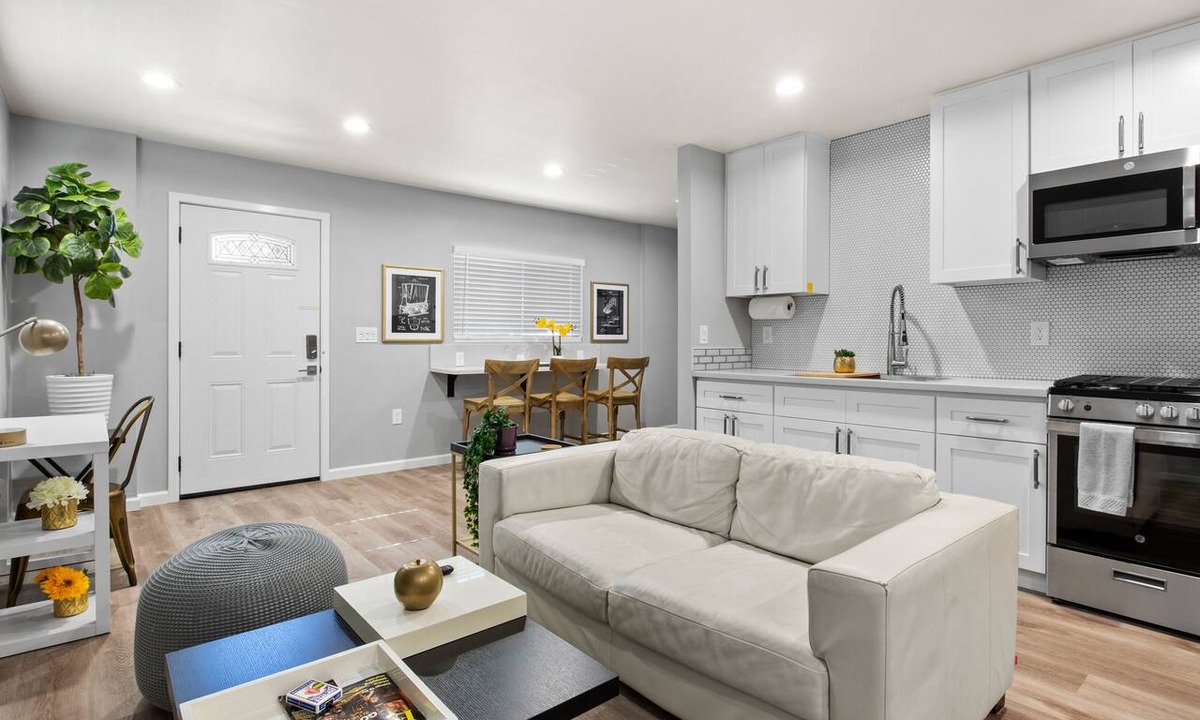 Sacramento Apartment | New Studio - Walk to Golden 1/Old Sac/DOCO