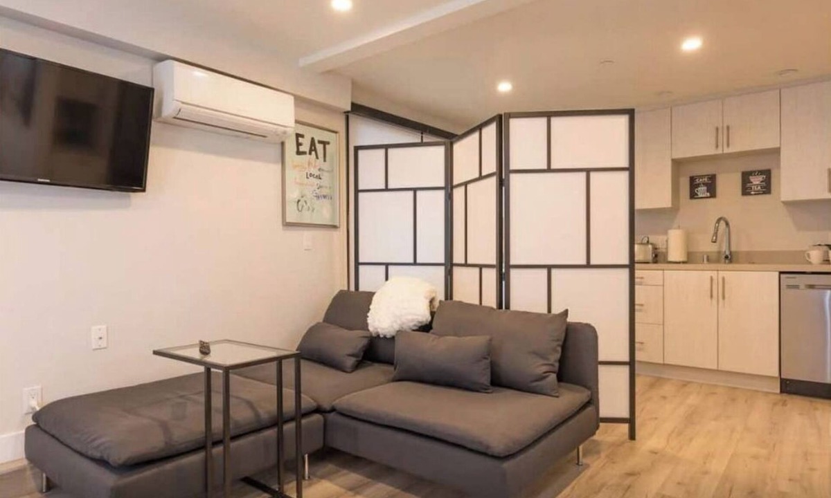 Venice House | New Venice Beach Studio 5 blocks to Beach Kitchen