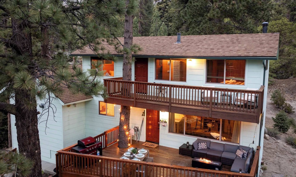 Fawnskin Cabin | Newly Renovated Cabin in Big Bear!