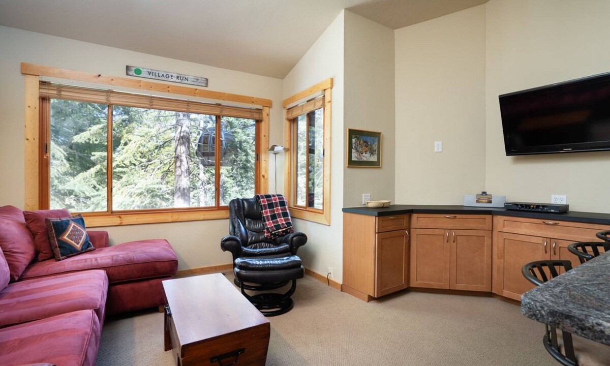 Truckee Condo | Northstar Ski-In/Ski-Out Condo