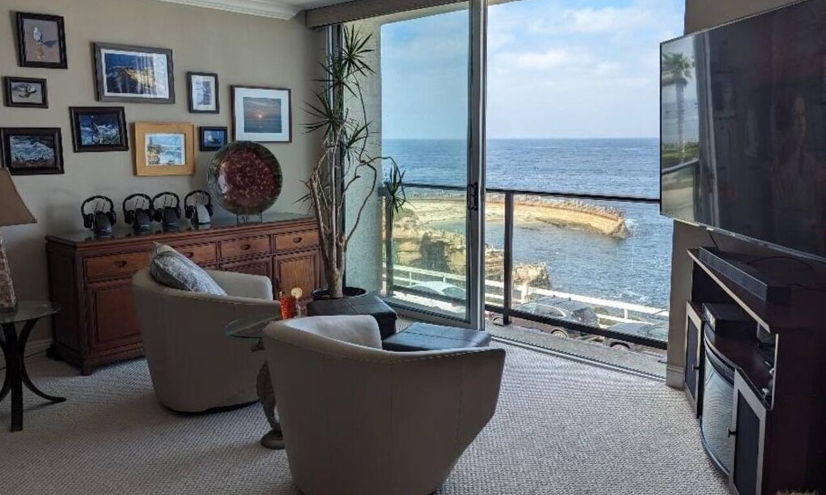 Village of La Jolla Condo | Oceanfront Condo La Jolla Cove - Seal Beach