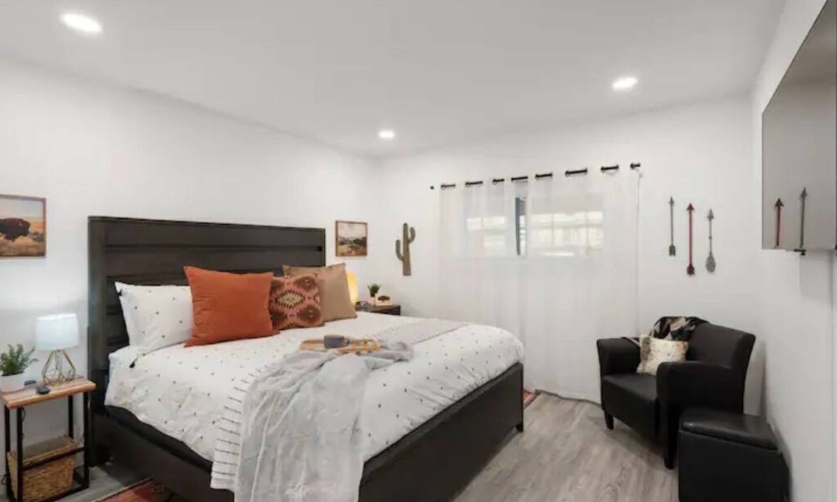 Arts District Apartment | Old Town Scottsdale Cozy Getaway