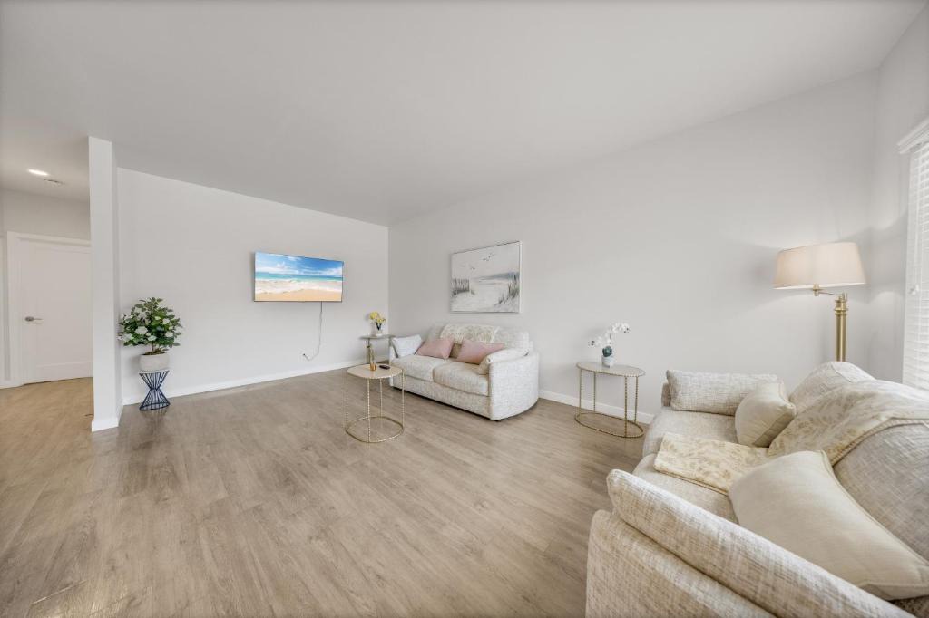 Southwood Riviera Apartment | One Lux Stay Coastal 2BR Retreat near the Beach