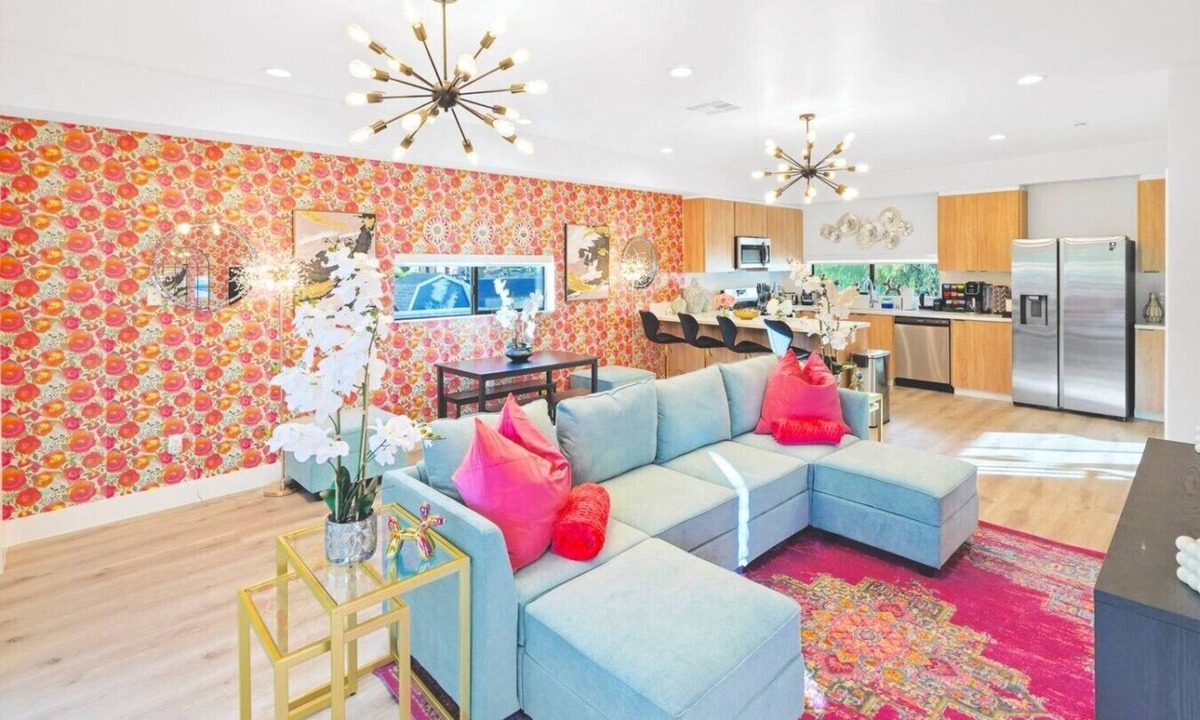 North Hollywood Villa | OO. Vibrant 3BR NoHo Suite, Universal 15m, Family