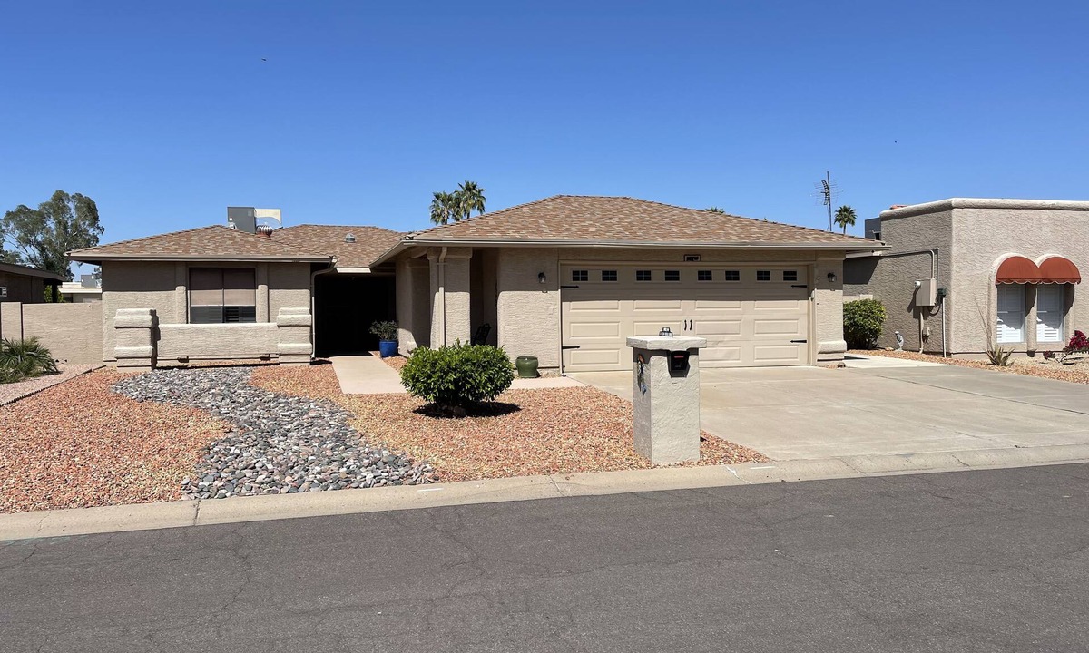 Cottonwood House | Over 50 Community - Immaculate home in Sun Lakes with secluded patio.