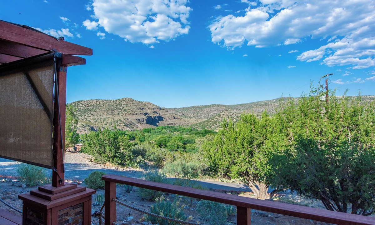 Cornville Cottage | Panoramic Valley View Retreat Near Sedona Hot Tub Pool