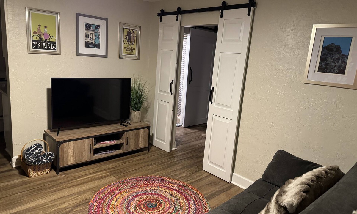 Chico House | Parkside Cottage on Bidwell Park