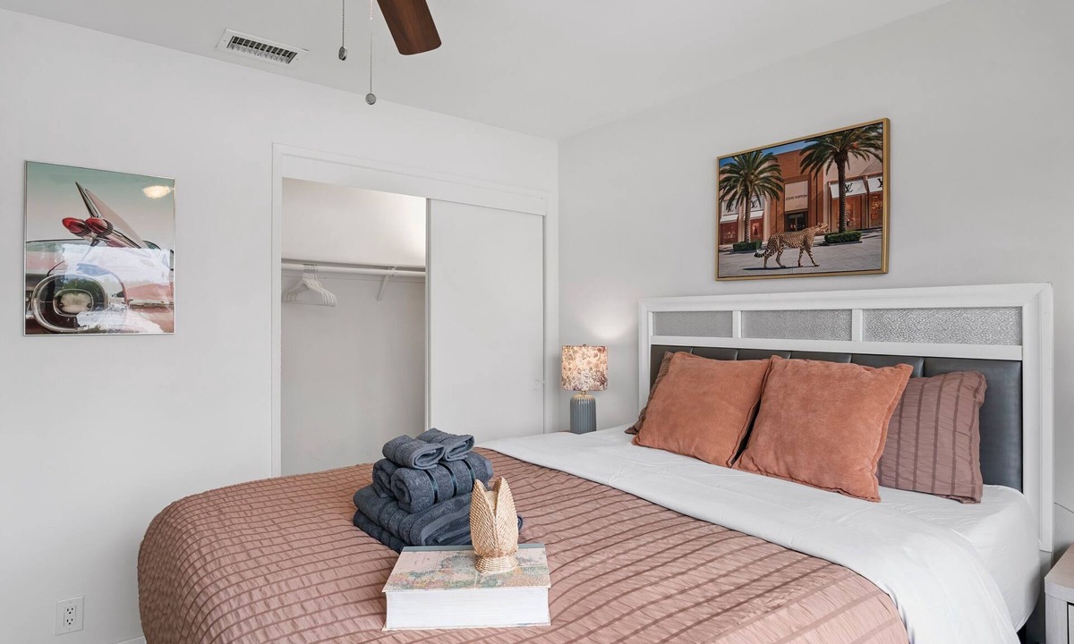 Lamanda Park Apartment | Pasadena New Retreat Charming 2B sweet Apartment