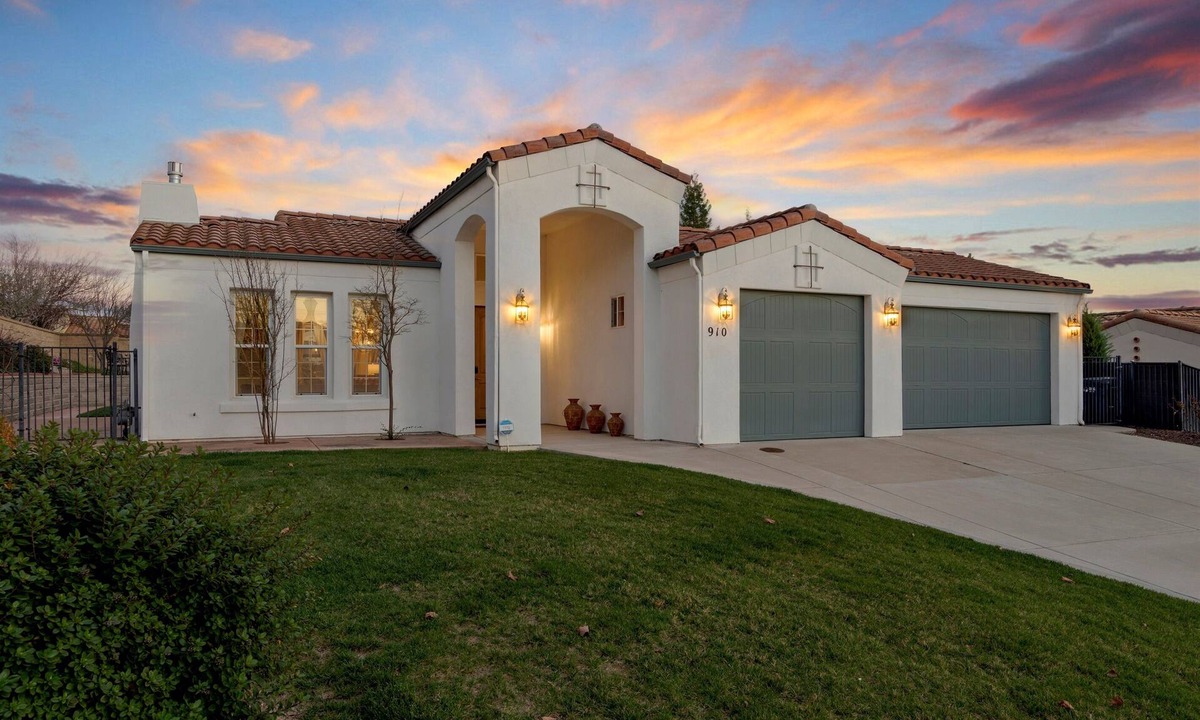 Paso Robles House | Paso del Sol |Best Location |Pool Table| Fire Pit