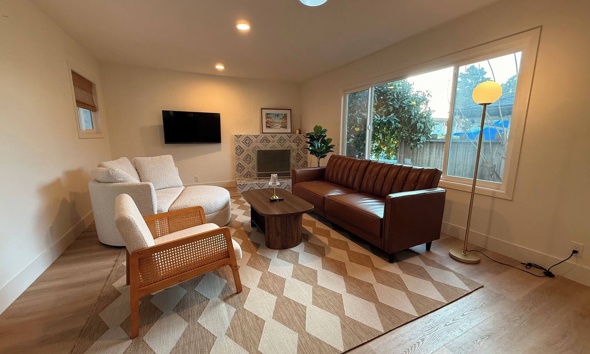 Morena House | Peaceful Bay Getaway Near Pacific Beach & SeaWorld