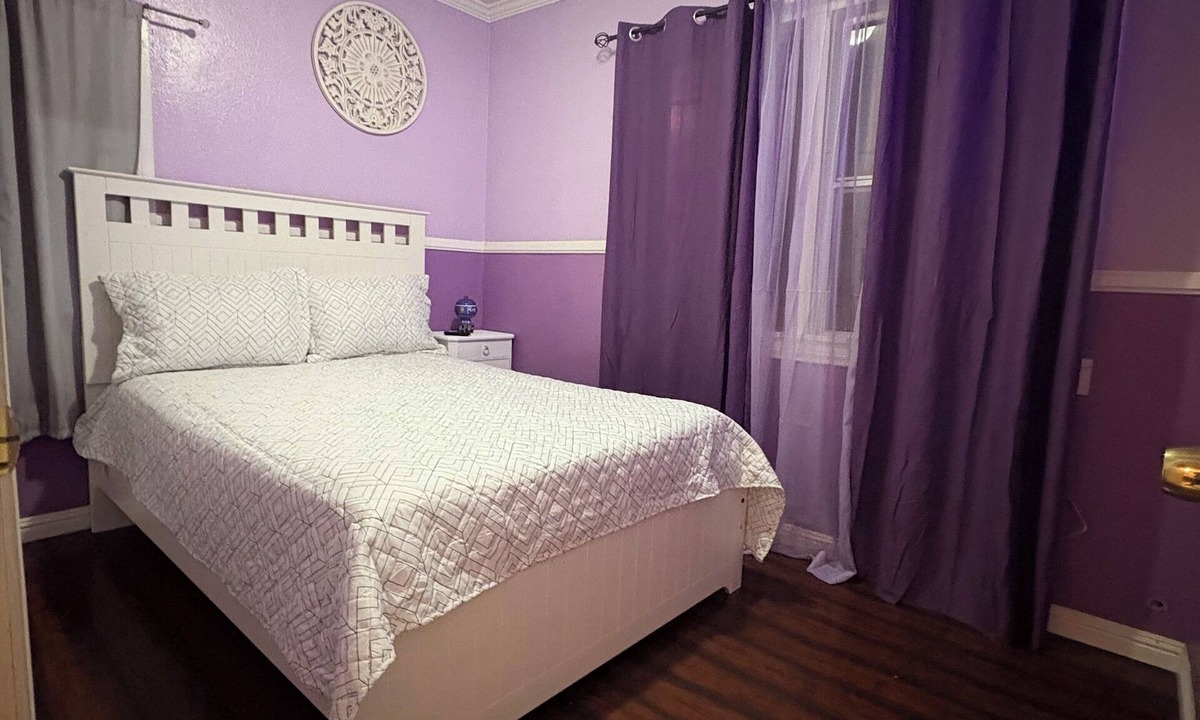 Florence-Graham House | Perfect 2-bedroom house with AC in enchanting Los Angeles near SoFi stadium