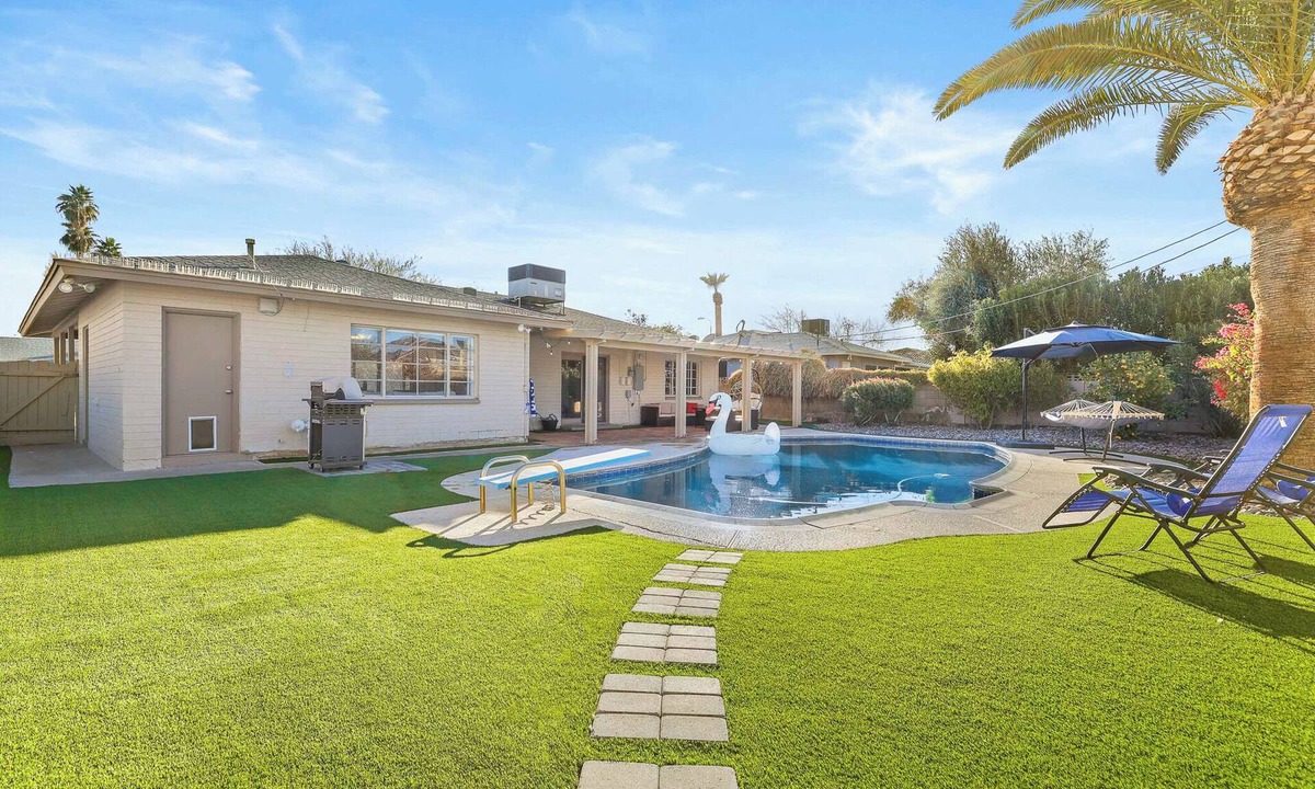 Village Grove House | ‘Picture-Perfect Getaway’ w/Remodeled Bath!