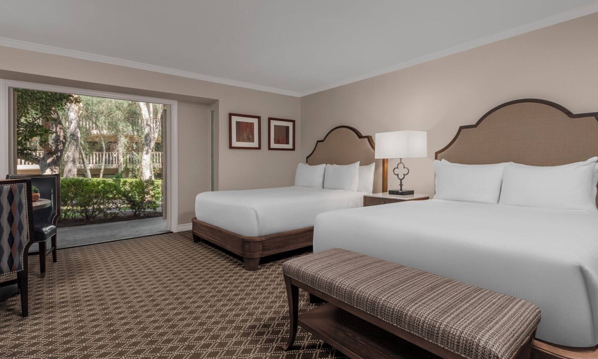 Rancho Bernardo Hotel | Picturesque Patio, Resort View, Two Queen Room, Rancho Bernardo Inn, Serene Esca