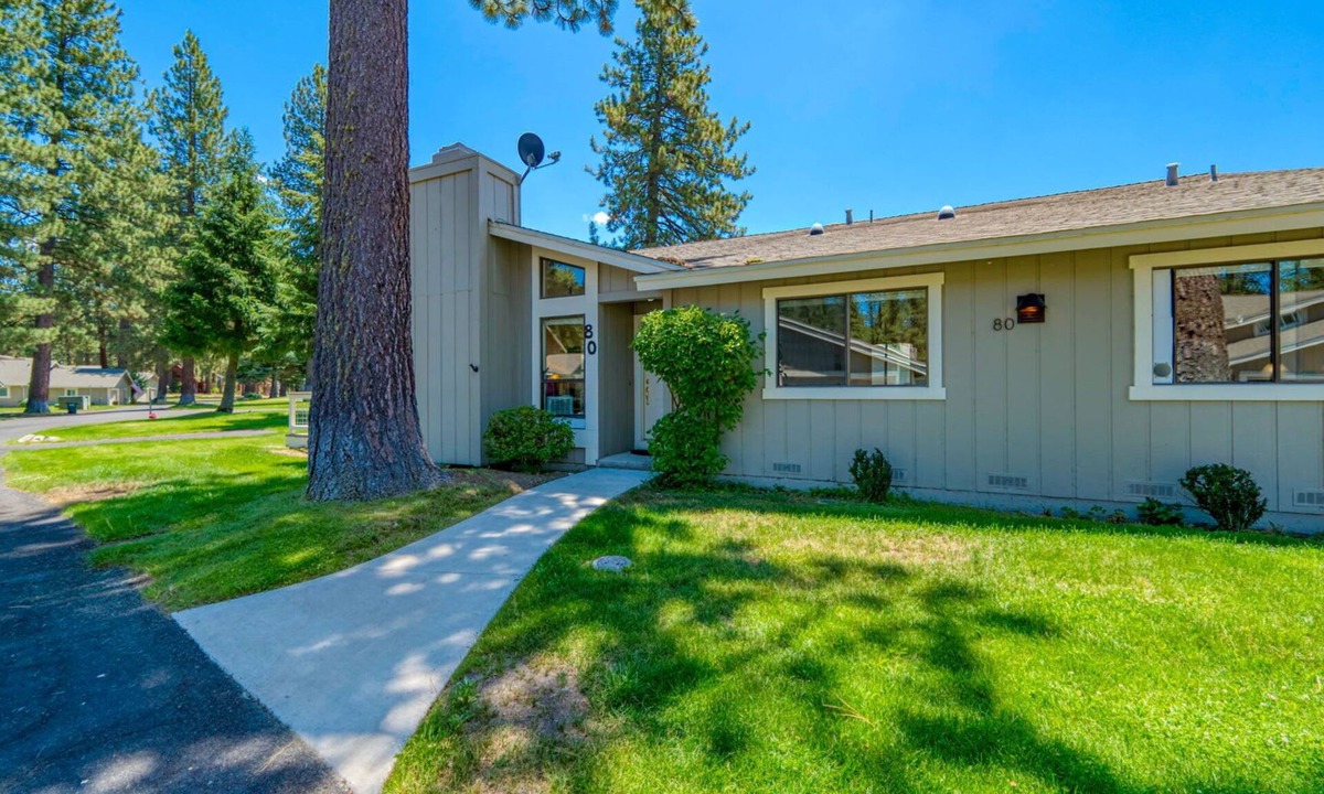 Plumas Eureka Estates Condo | Pine View Cottage - 80 Ponderosa
