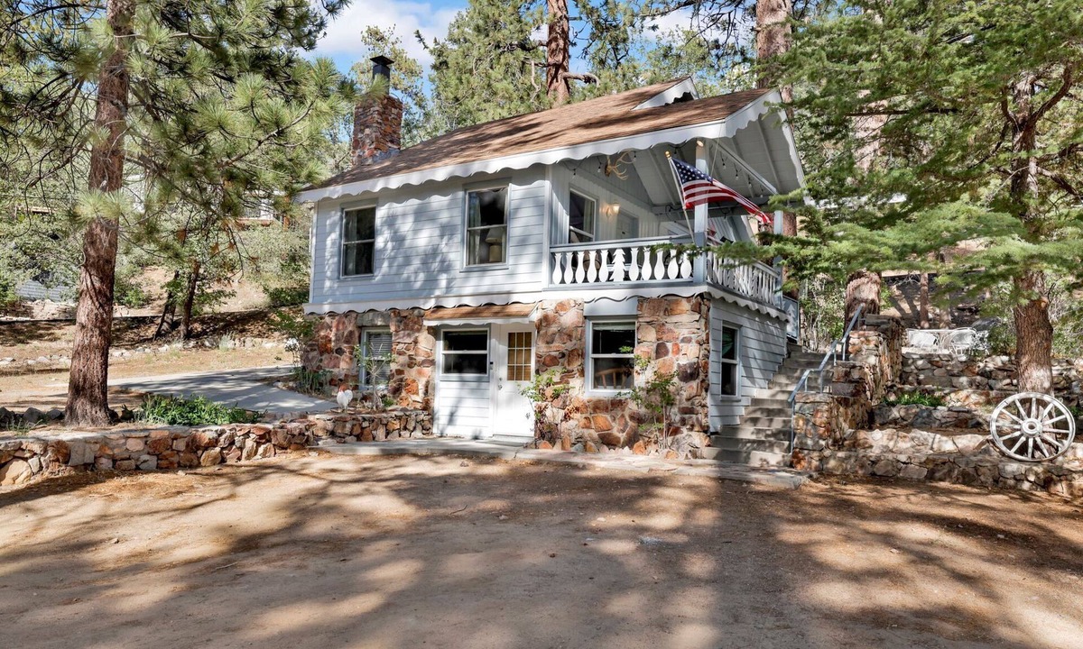 Fawnskin Cabin | Pinglewood Cabin #2096