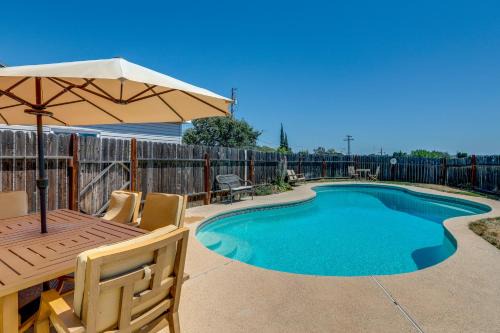 Plymouth House | Plymouth Getaway - Enjoy Local Wineries & More
