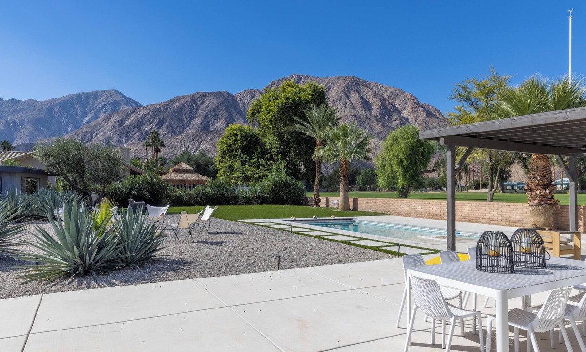 Borrego Springs House | Pool & Mtn View! Designer Borrego Springs Hideaway
