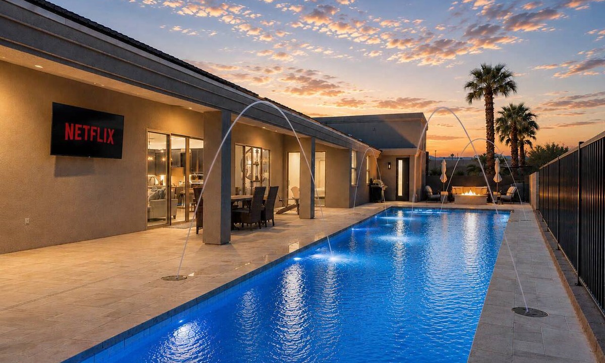 Lake Havasu City House | Pool & Spa | 70ft RV Garage | Near Riviera Marina